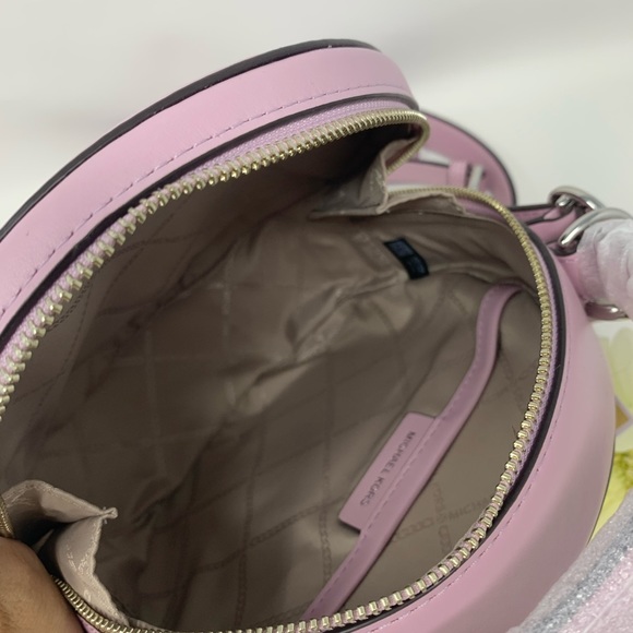 Michael Kors Delaney Medium TH Canteen Messenger - Picture 8 of 10